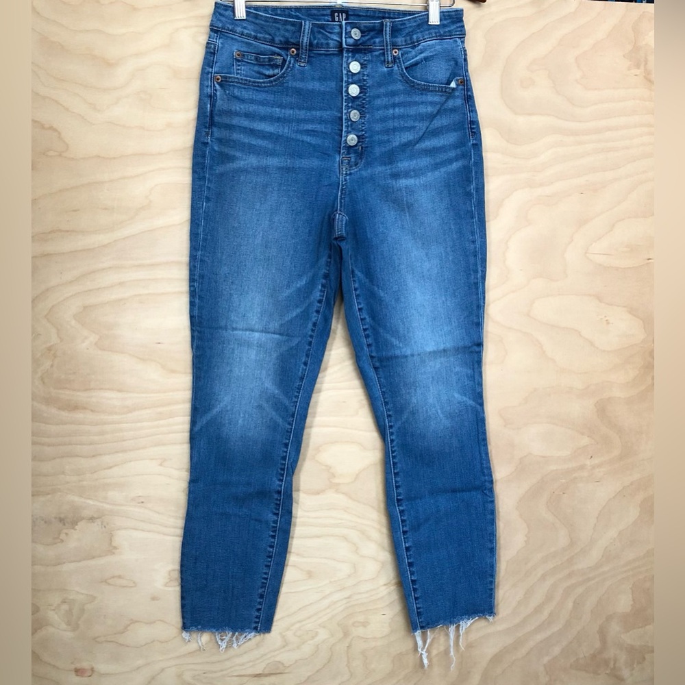 Gap Curvy TR Skinny Jean Cropped Blue Button Fly 24 Inseam Womens size 10/30.
